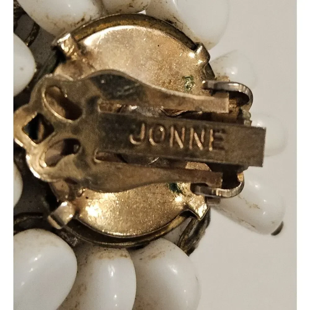 Vintage Jonne Signed‎ Cluster Clip-On Earrings White Gold Tone Beads